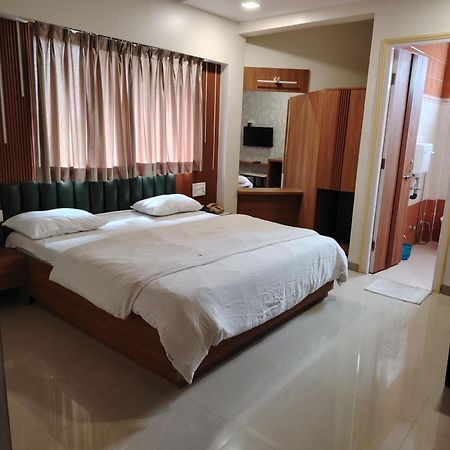 Hotel Vaishali Nashik Bagian luar foto