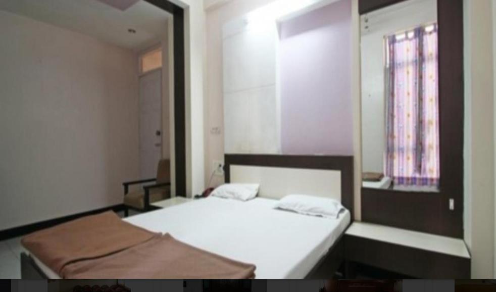 Hotel Vaishali Nashik Bagian luar foto