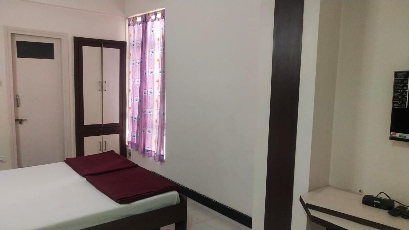 Hotel Vaishali Nashik Bagian luar foto