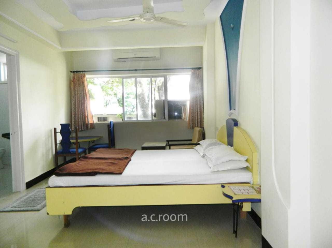 Hotel Vaishali Nashik Bagian luar foto