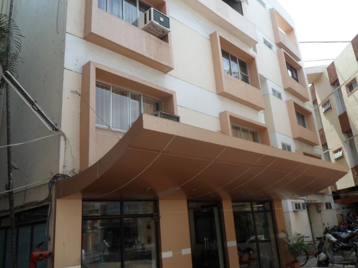 Hotel Vaishali Nashik Bagian luar foto