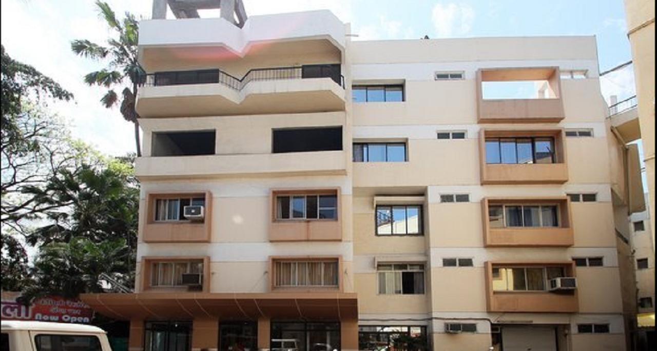 Hotel Vaishali Nashik Bagian luar foto