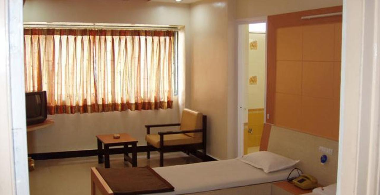Hotel Vaishali Nashik Bagian luar foto